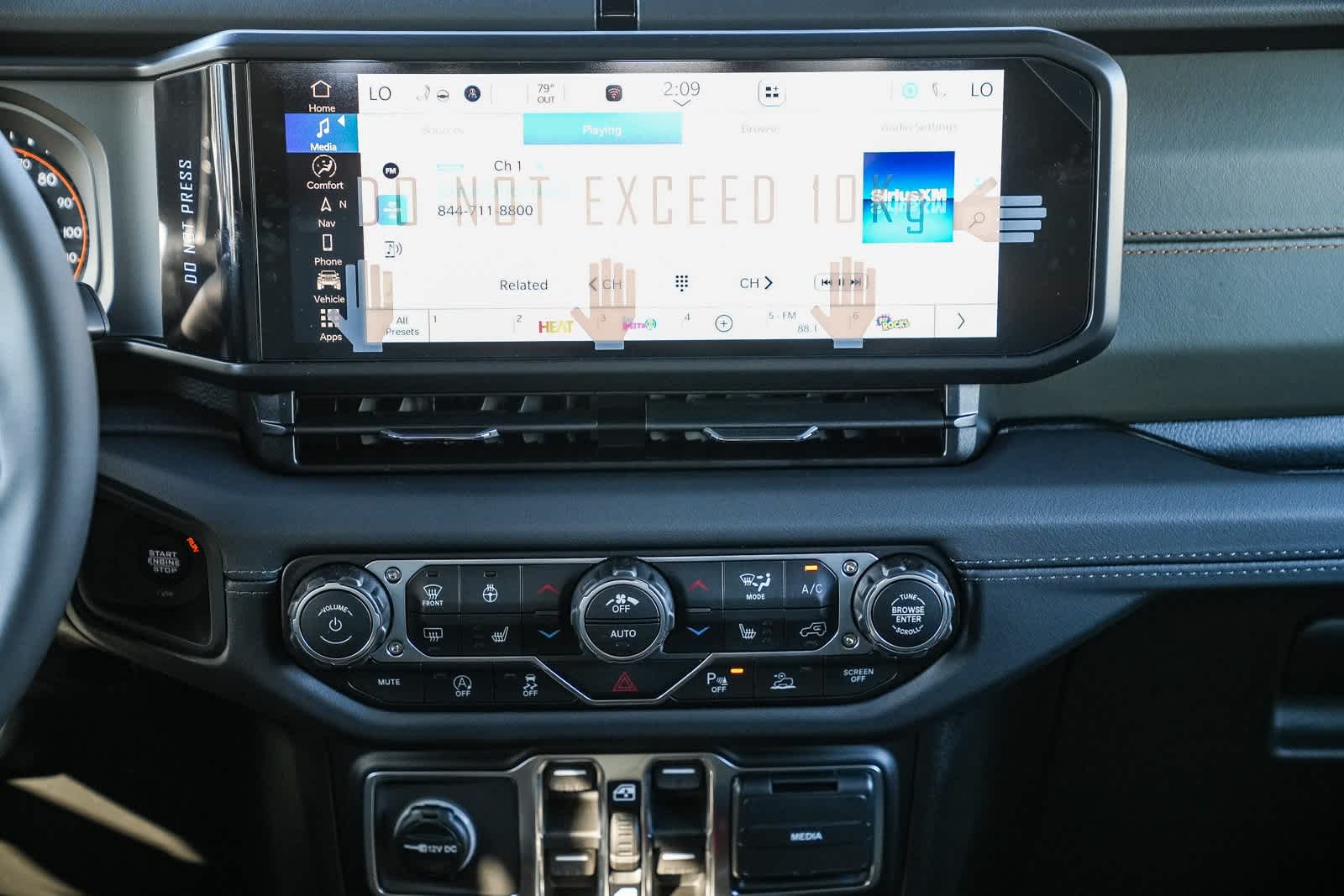 Thumbnail: 2026 Jeep Gladiator - 15