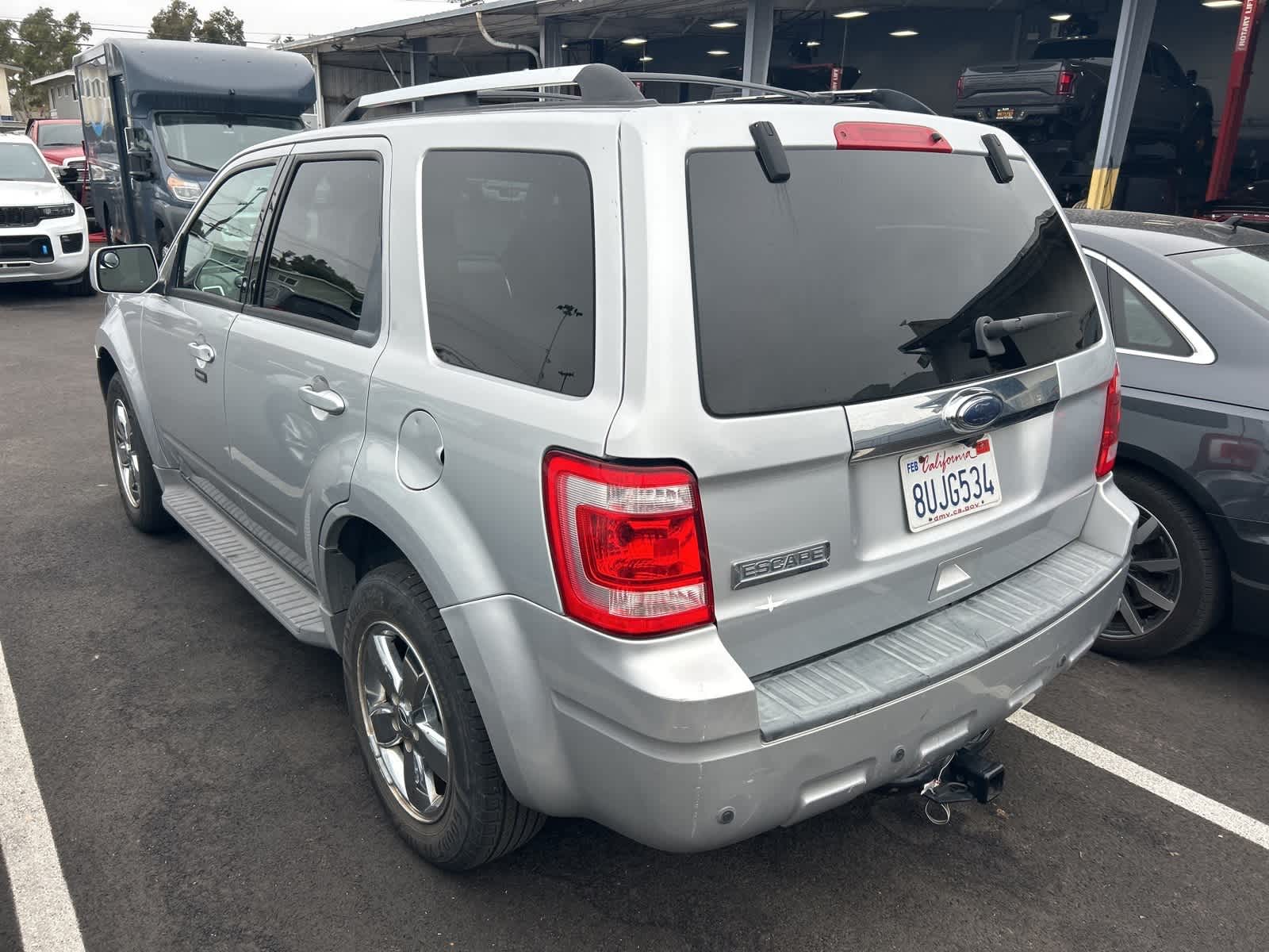 Thumbnail: 2010 Ford Escape - 4