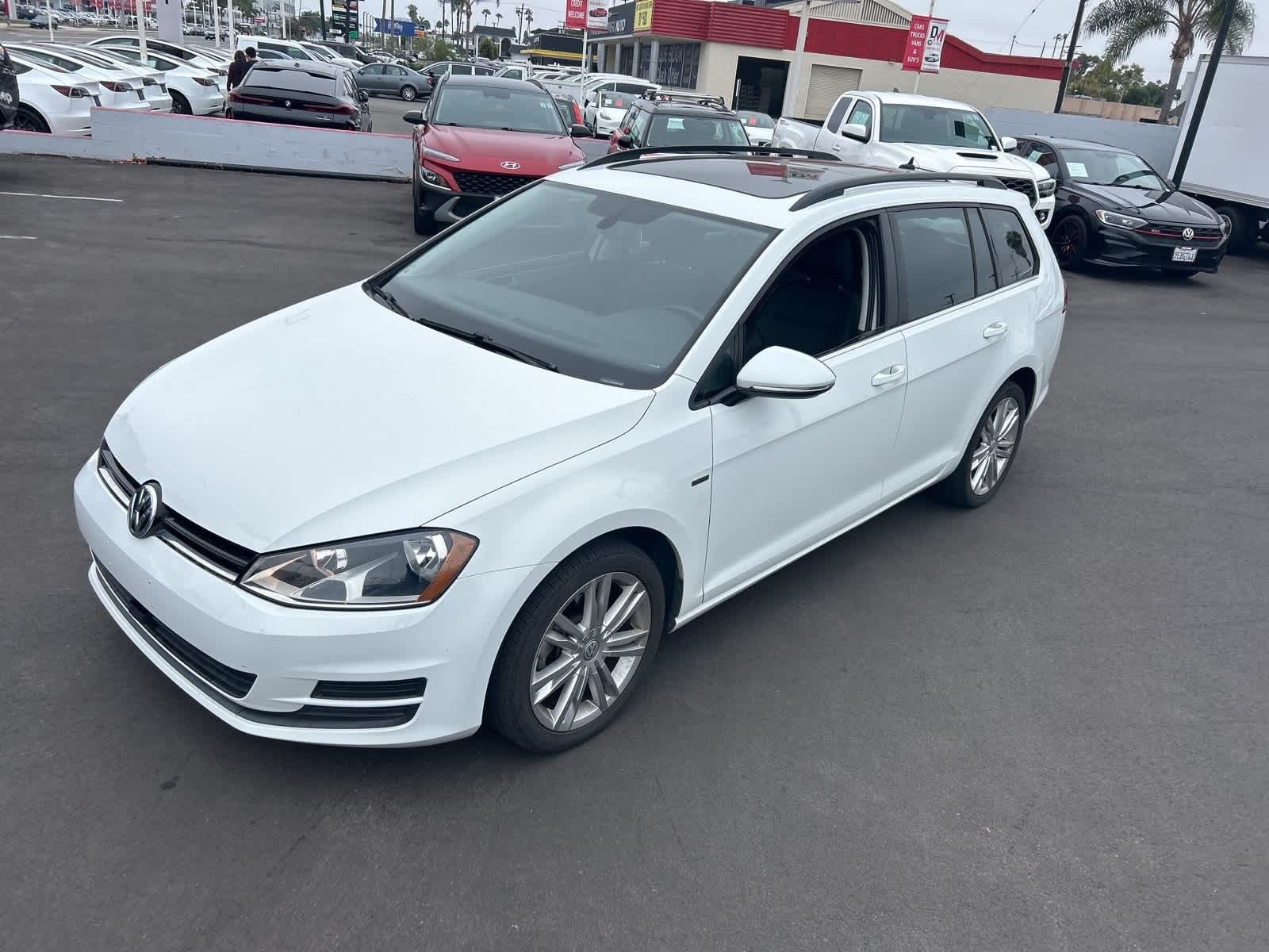 Thumbnail: 2016 Volkswagen e-Golf - 2