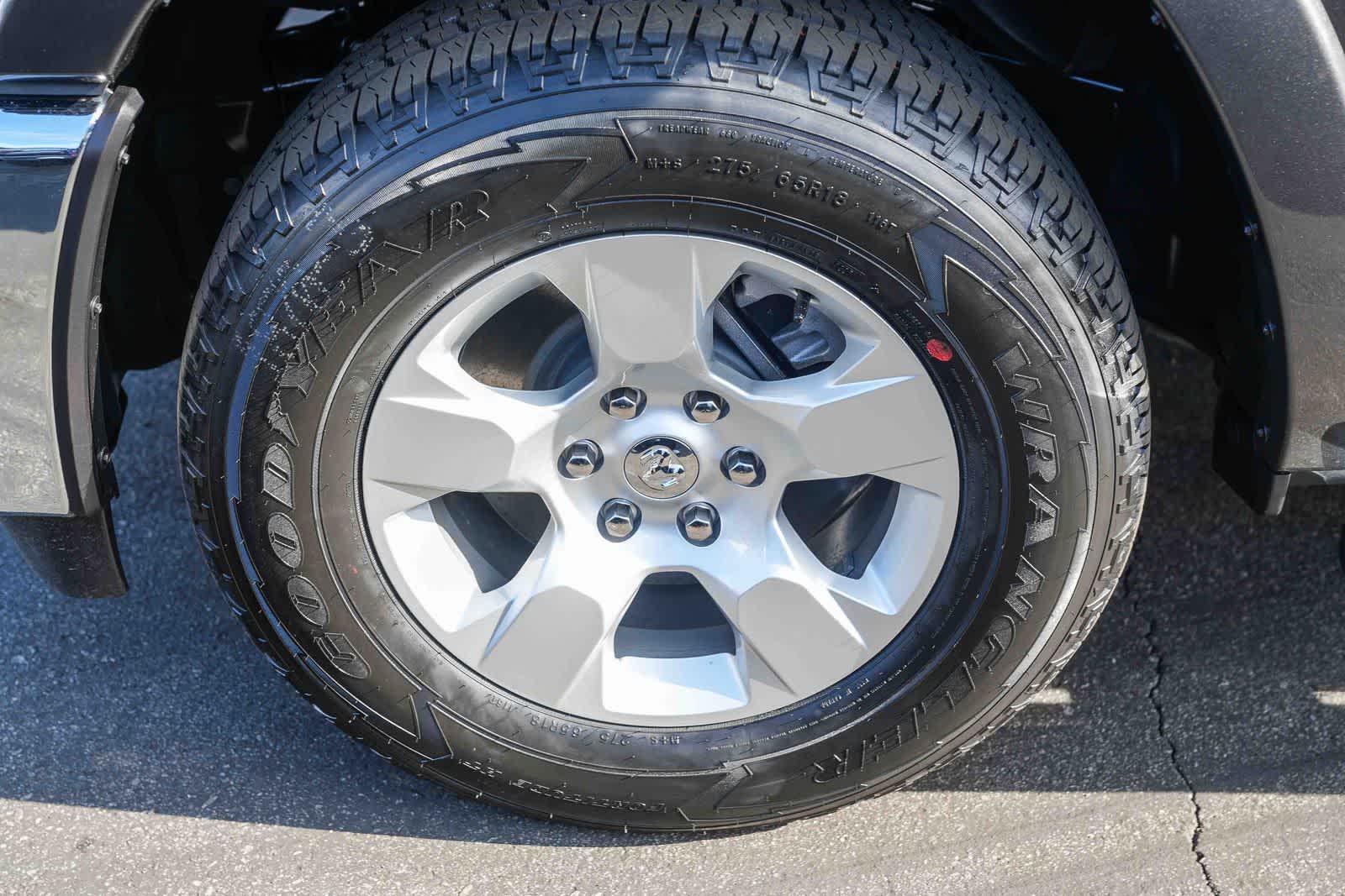 Thumbnail: 2026 RAM 1500 - 9