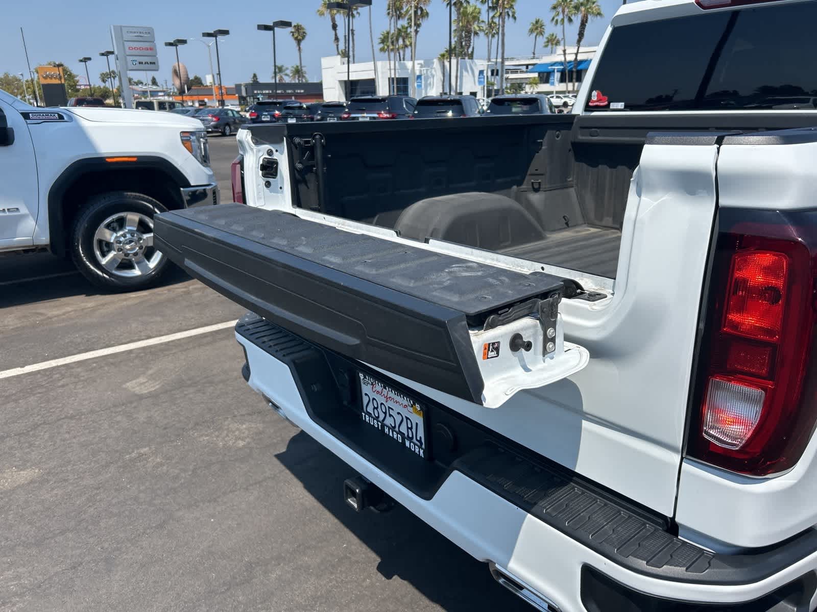 Thumbnail: 2024 GMC Sierra 1500 - 20