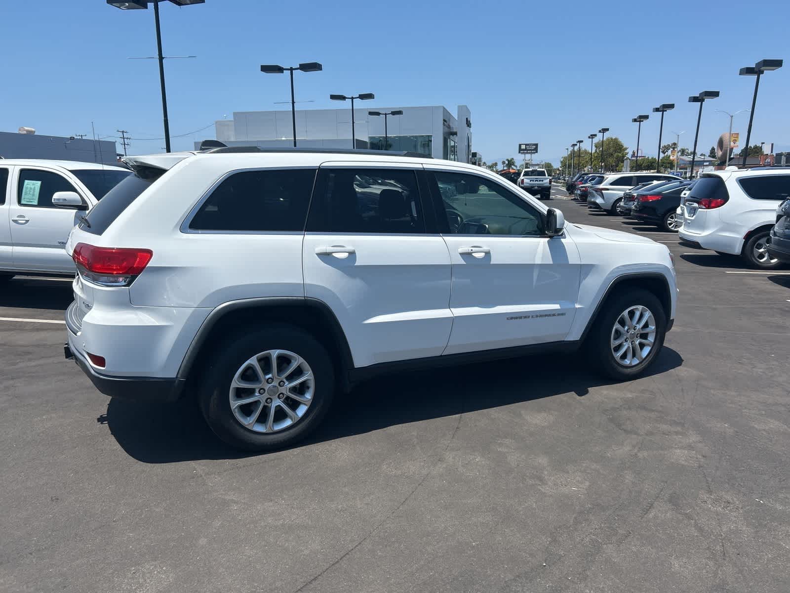 Thumbnail: 2016 Jeep Grand Cherokee - 6