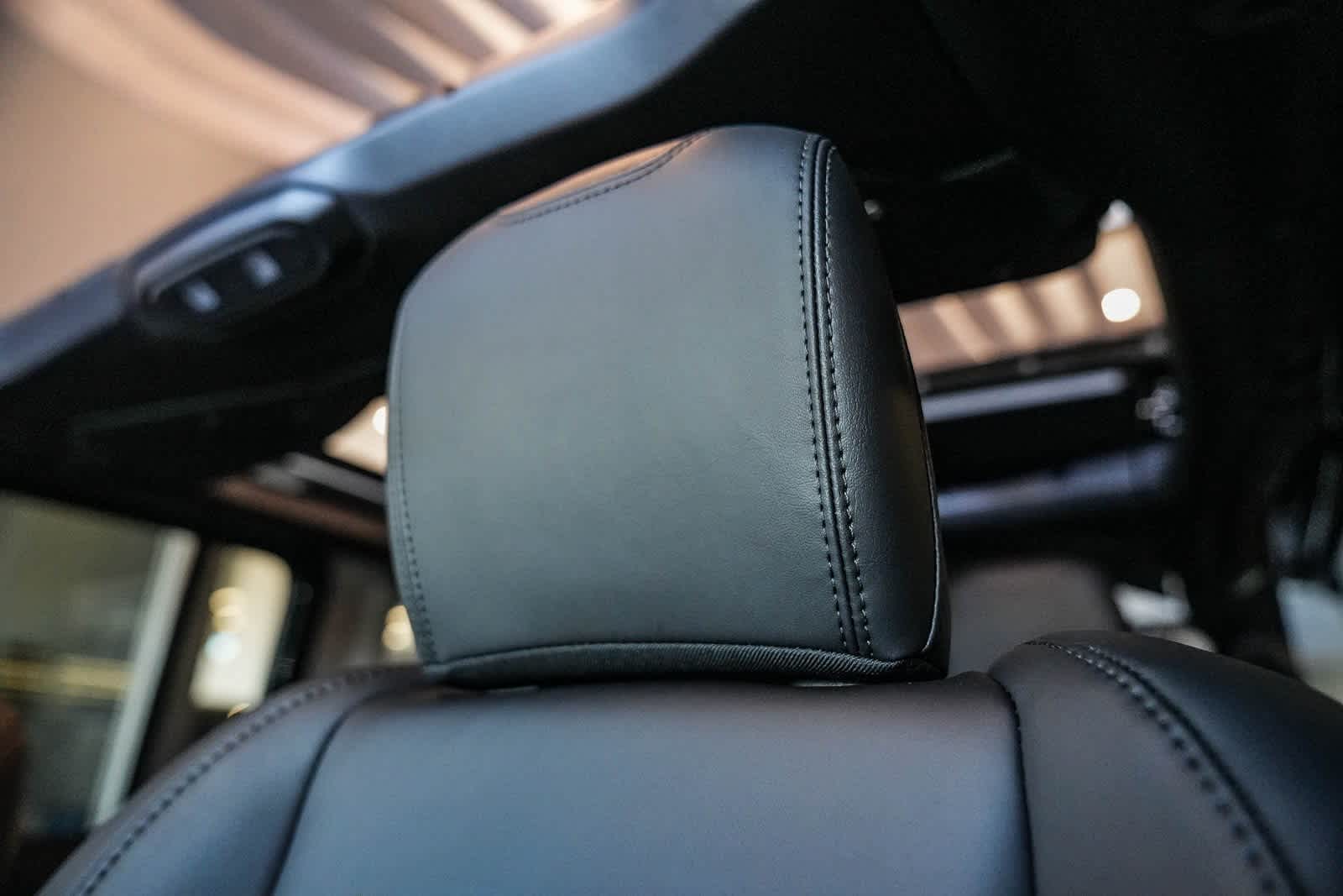 Thumbnail: 2025 Jeep Wrangler - 23