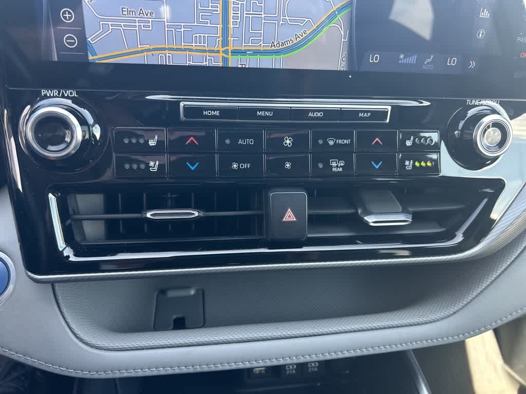 Thumbnail: 2021 Toyota Highlander - 43