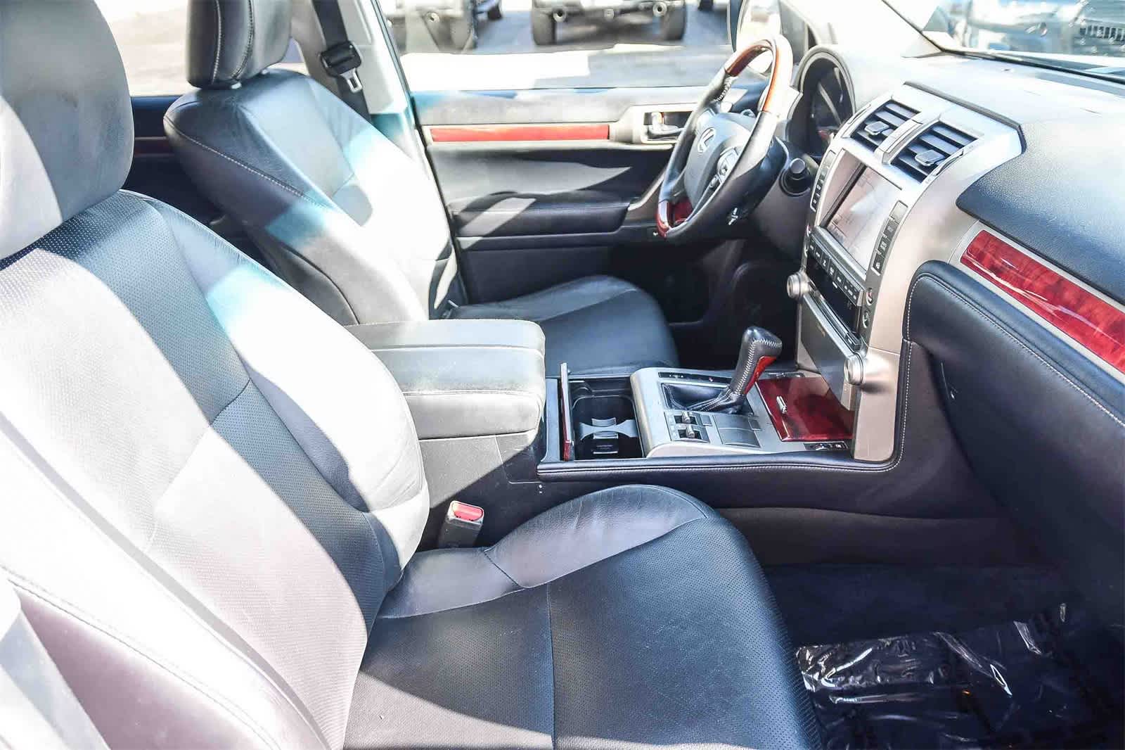 Thumbnail: 2013 Lexus GX - 15