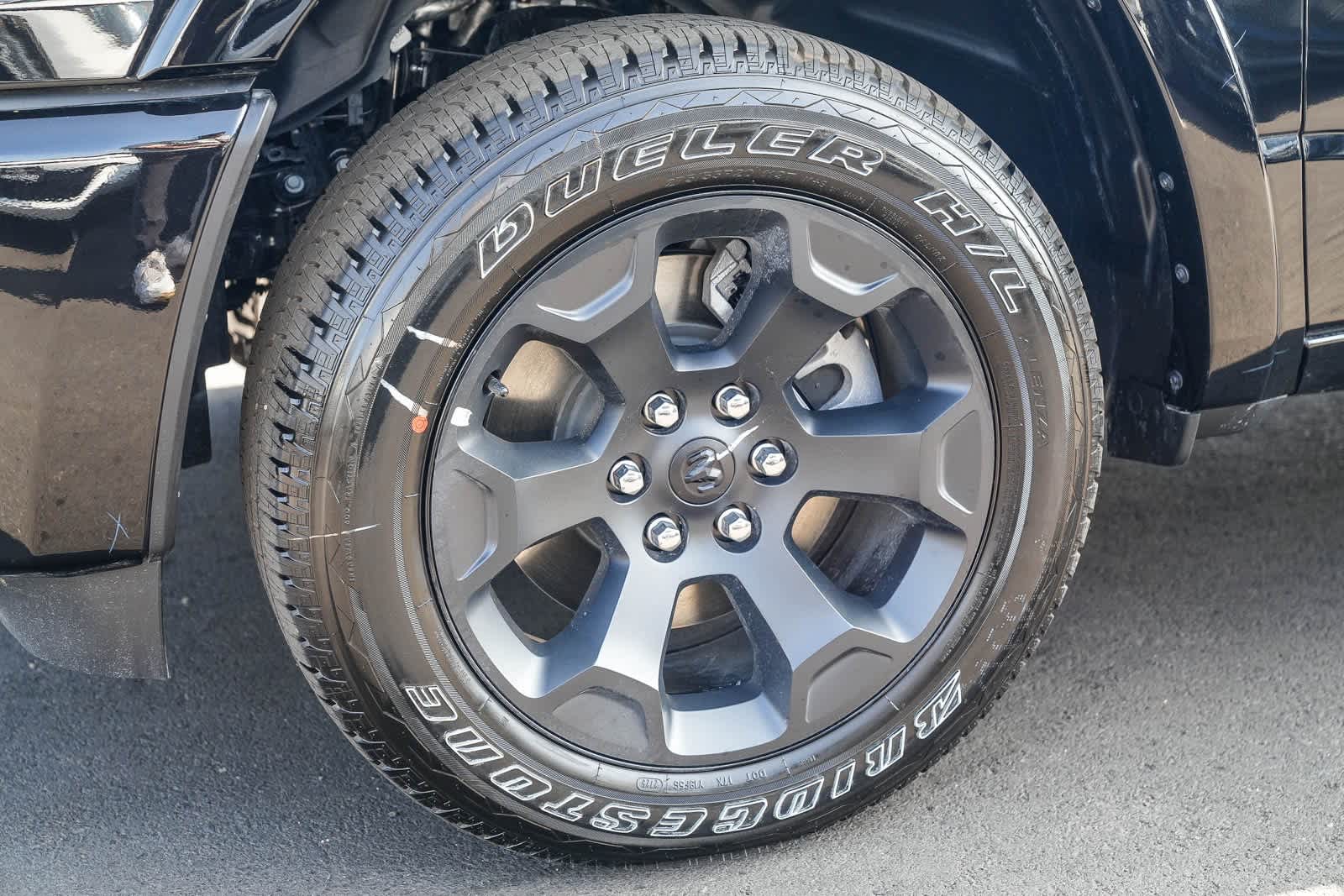 Thumbnail: 2026 RAM 1500 - 9