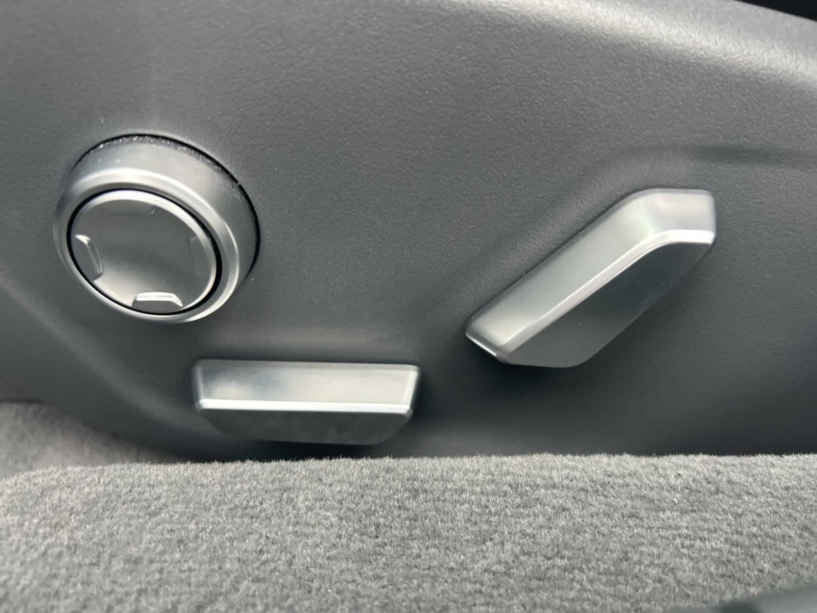 Thumbnail: 2024 Lucid Air - 27