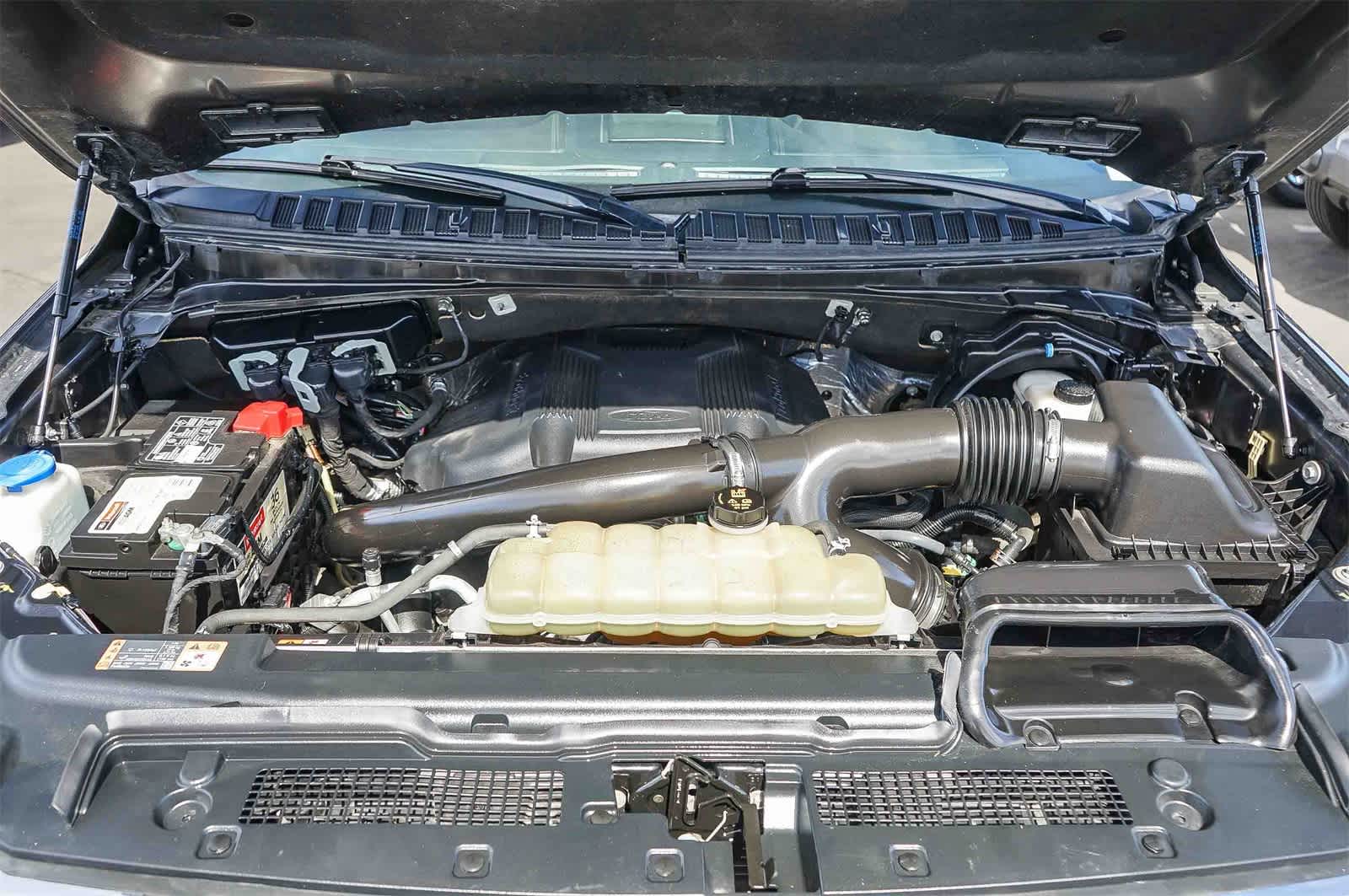 Thumbnail: 2020 Ford Expedition - 26