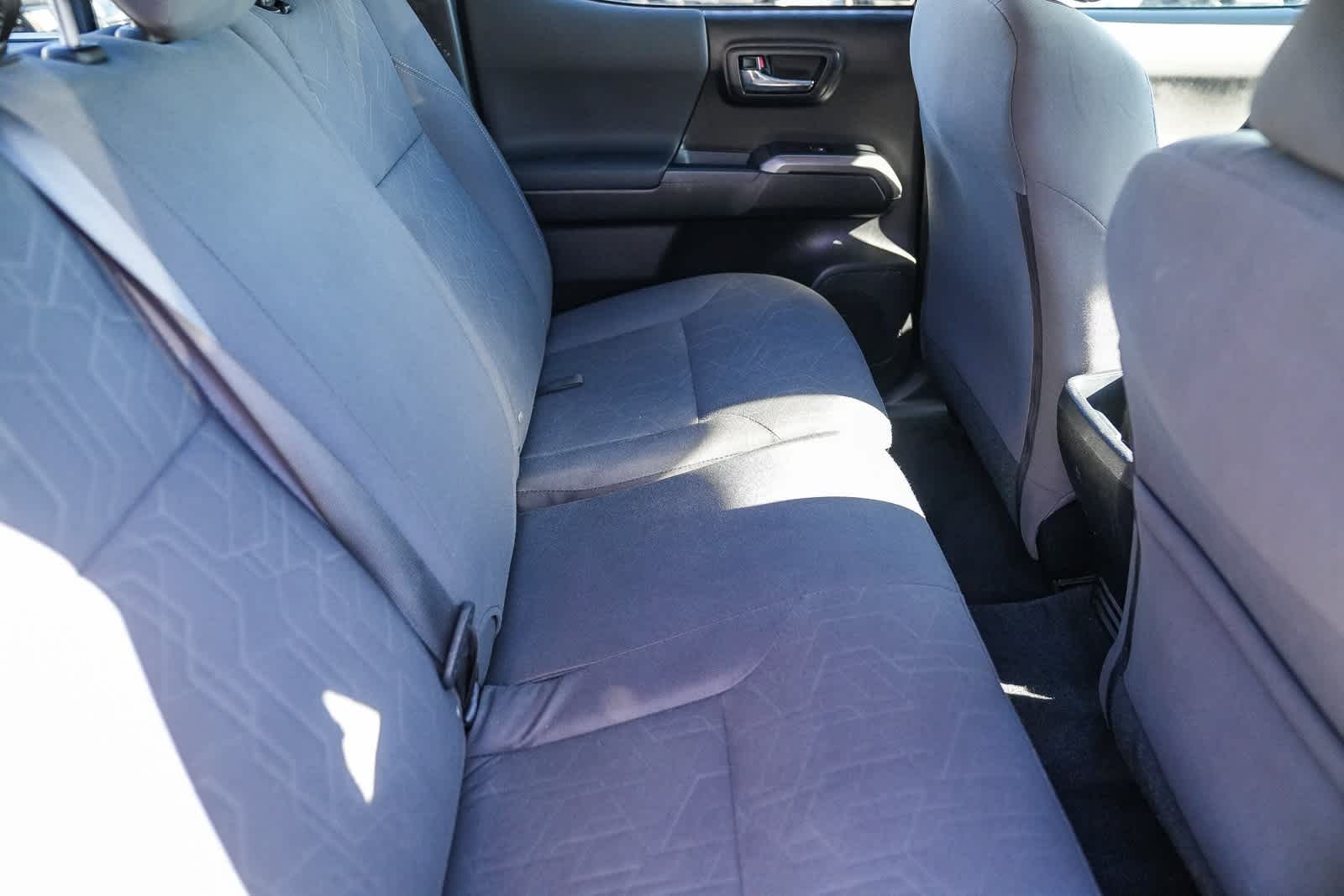 Thumbnail: 2019 Toyota Tacoma - 16