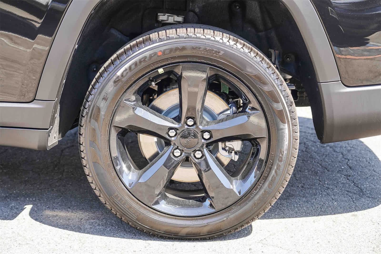 Thumbnail: 2025 Jeep Grand Cherokee L - 11