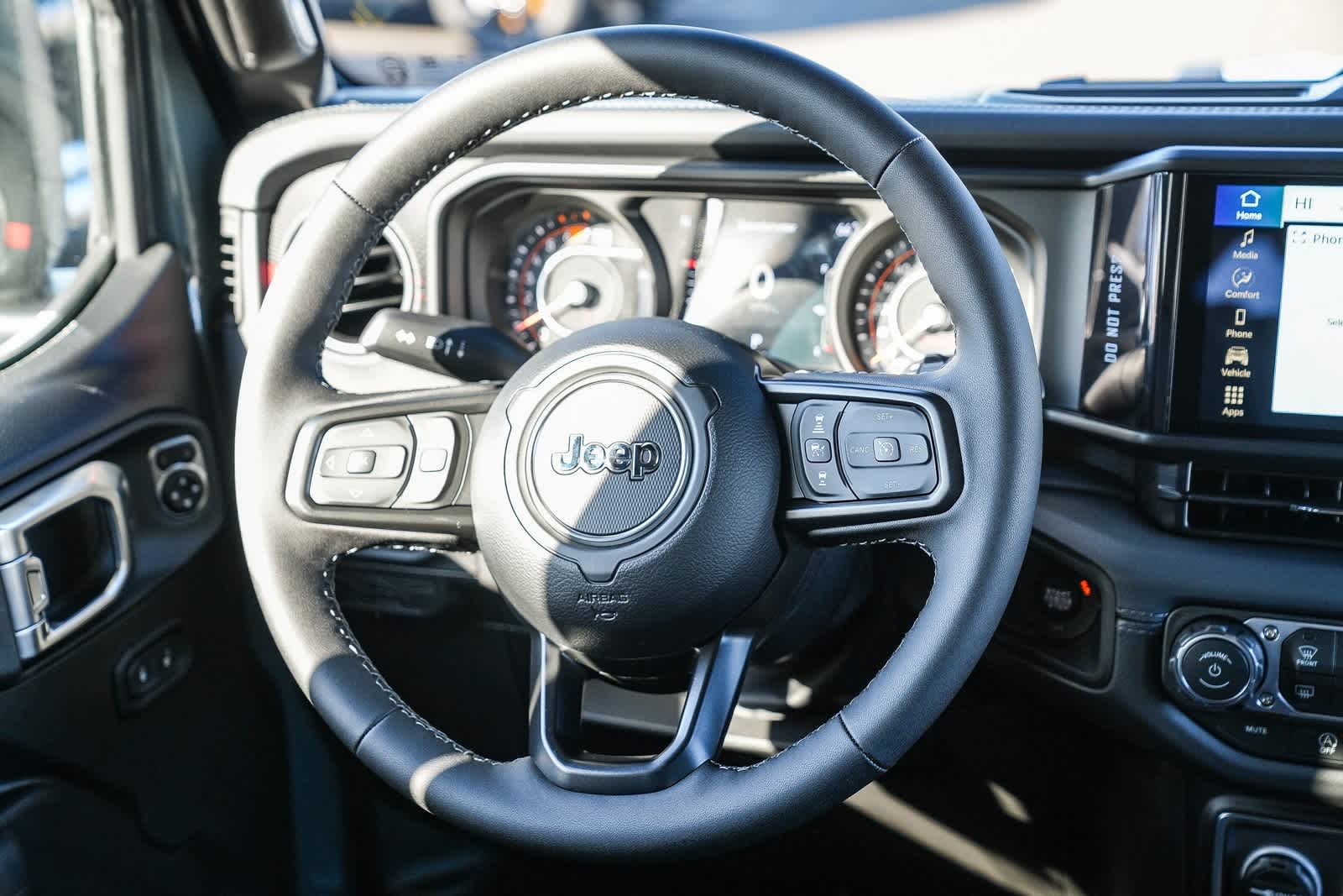 Thumbnail: 2026 Jeep Wrangler - 16