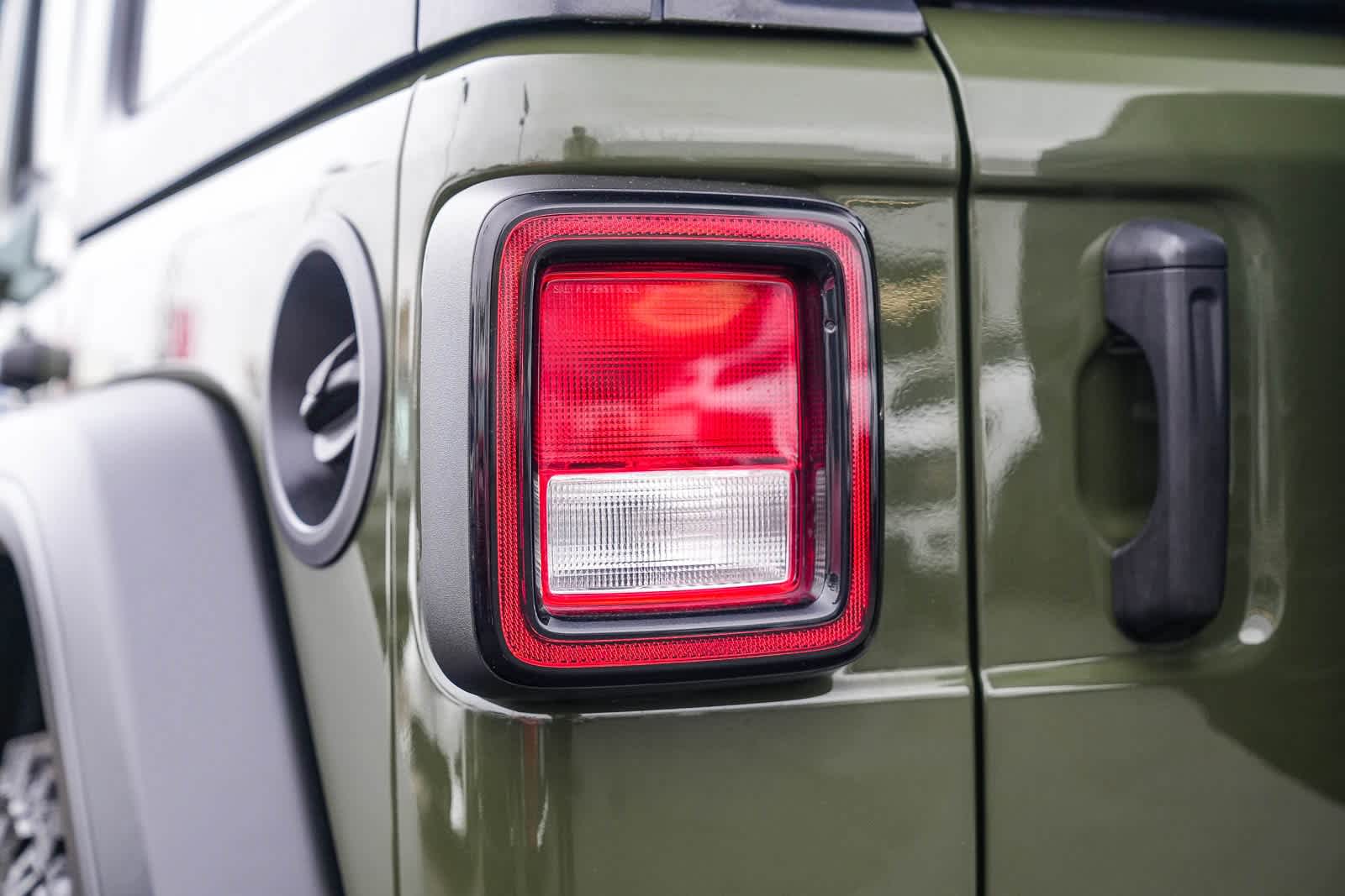 Thumbnail: 2021 Jeep Wrangler - 7