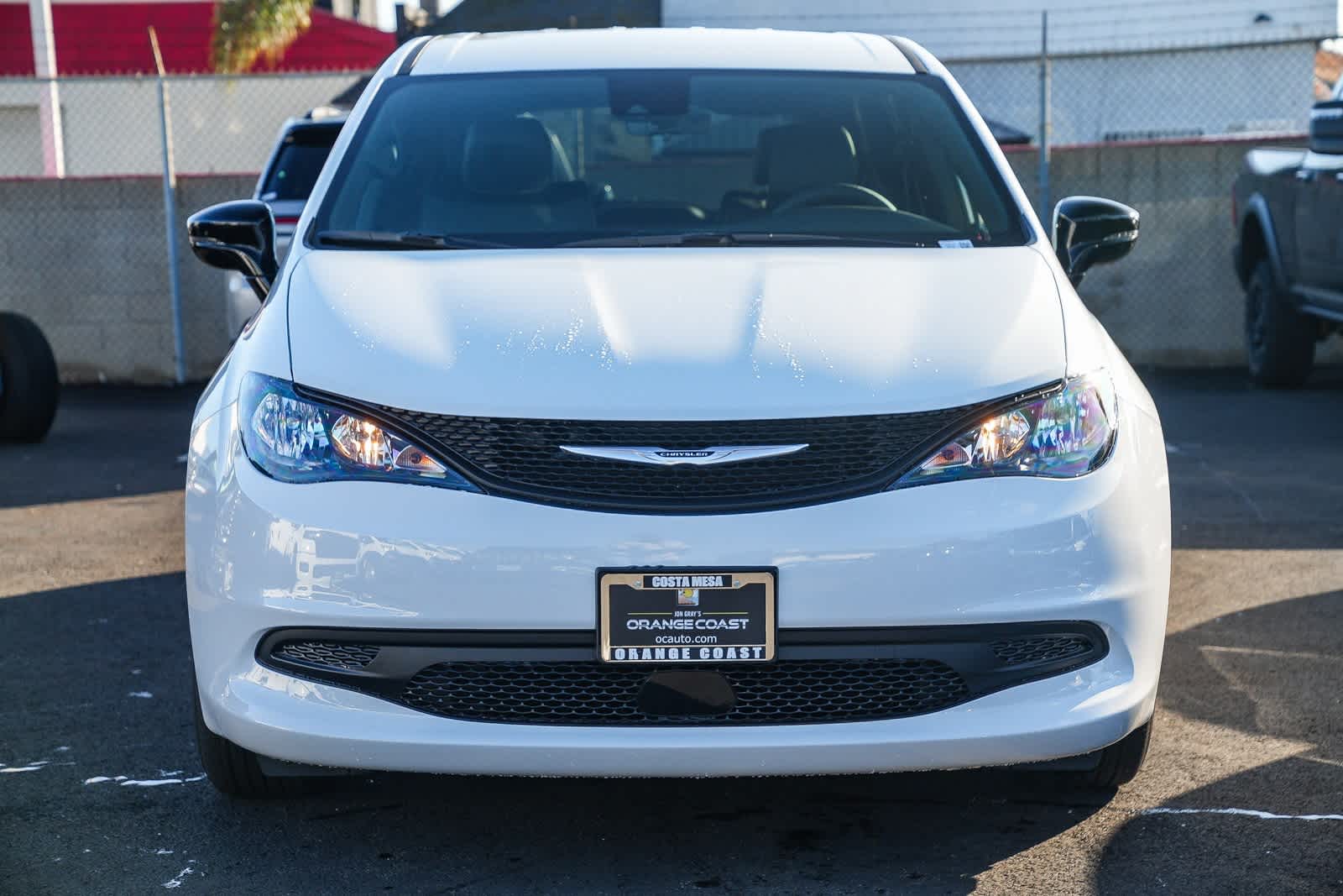 Thumbnail: 2026 Chrysler Voyager - 2