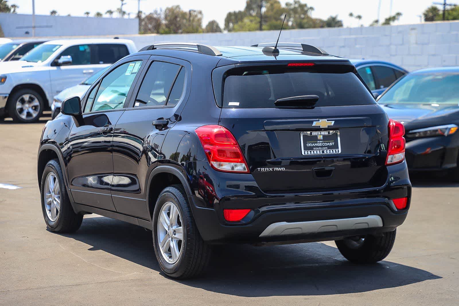 Thumbnail: 2022 Chevrolet Trax - 8