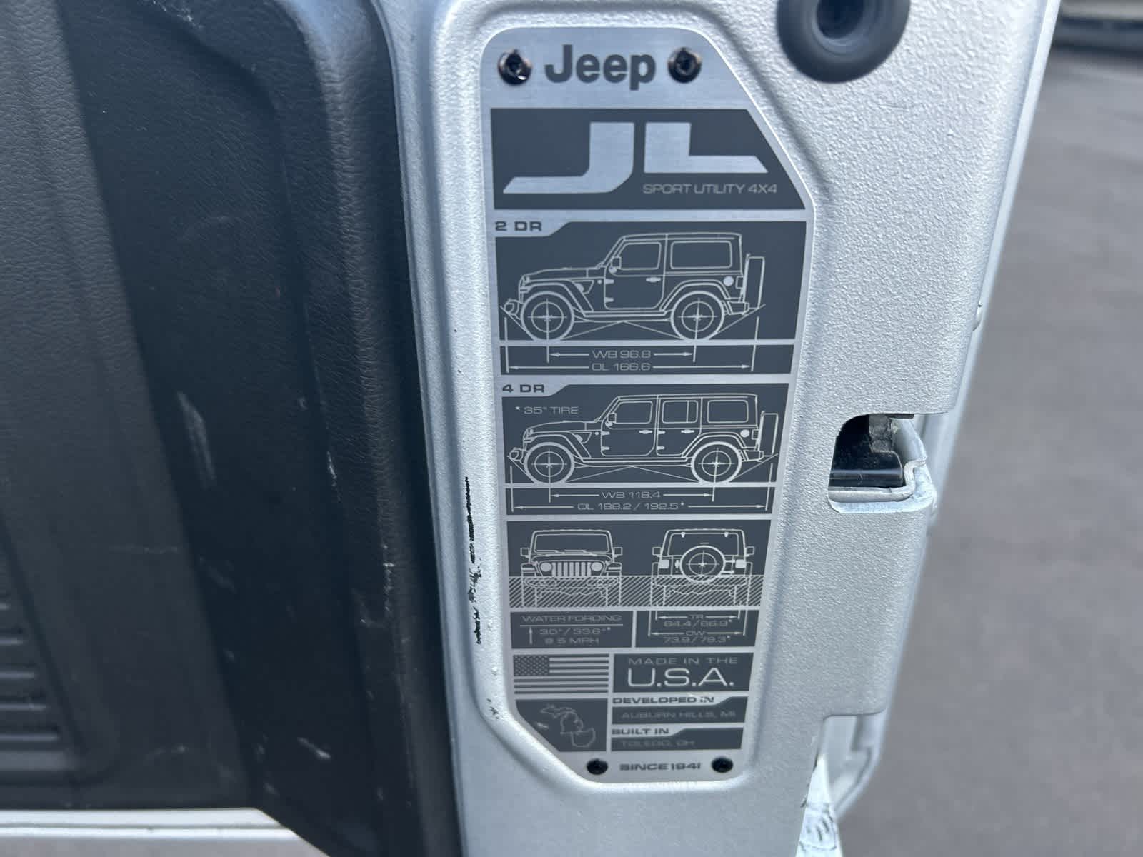 Thumbnail: 2022 Jeep Wrangler - 35