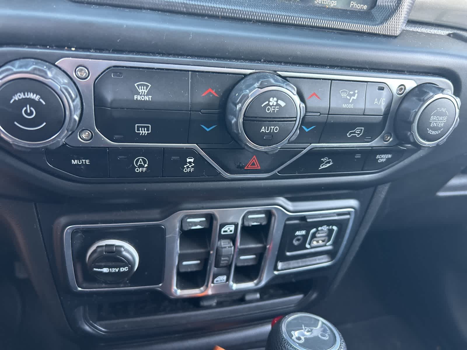 Thumbnail: 2020 Jeep Wrangler - 31
