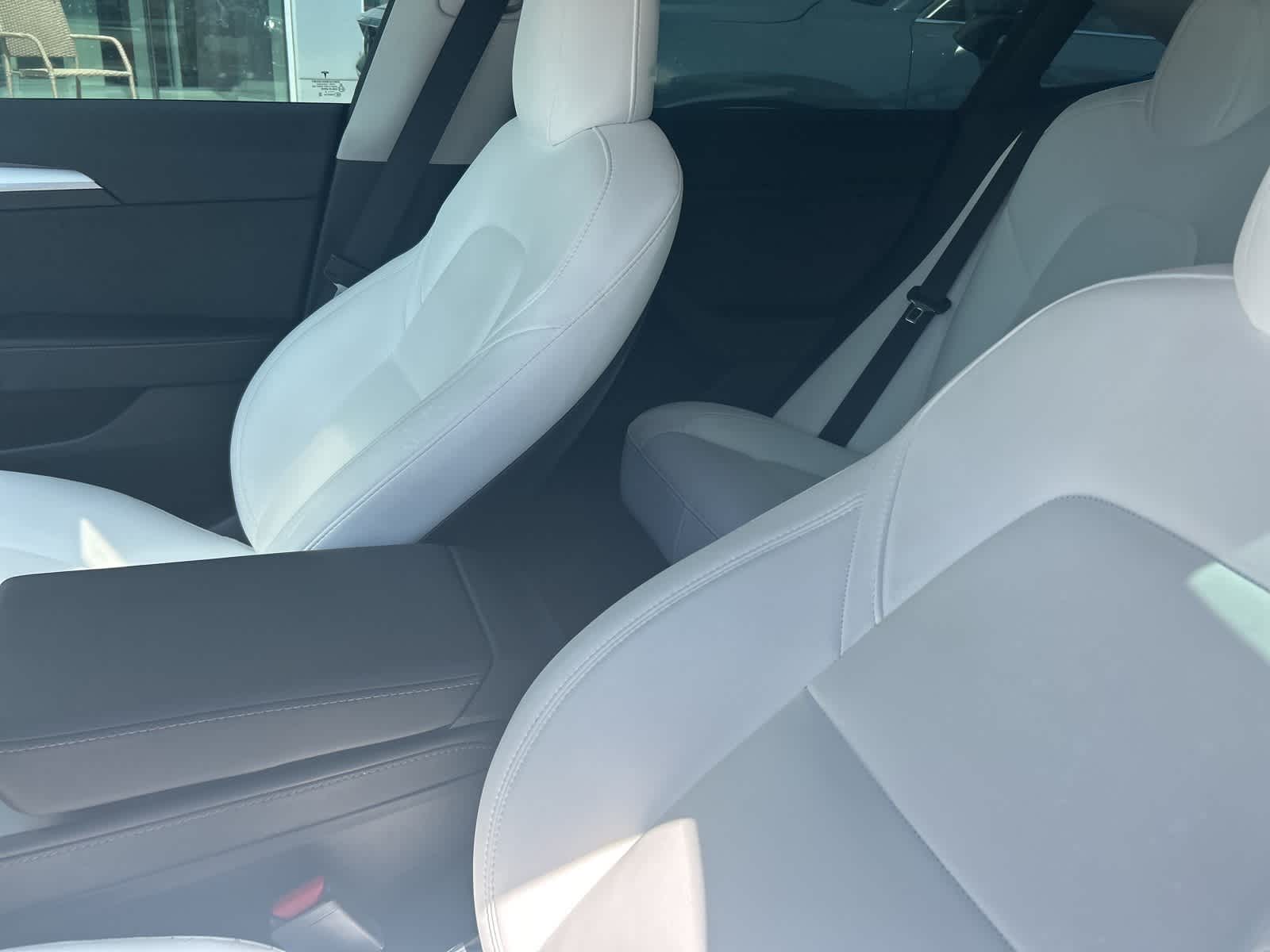 Thumbnail: 2022 Tesla Model 3 - 9