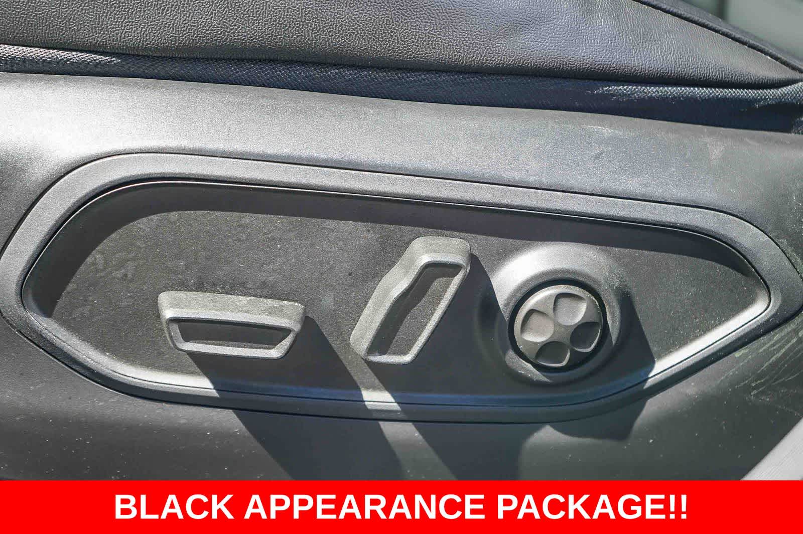 Thumbnail: 2023 Jeep Grand Cherokee - 19