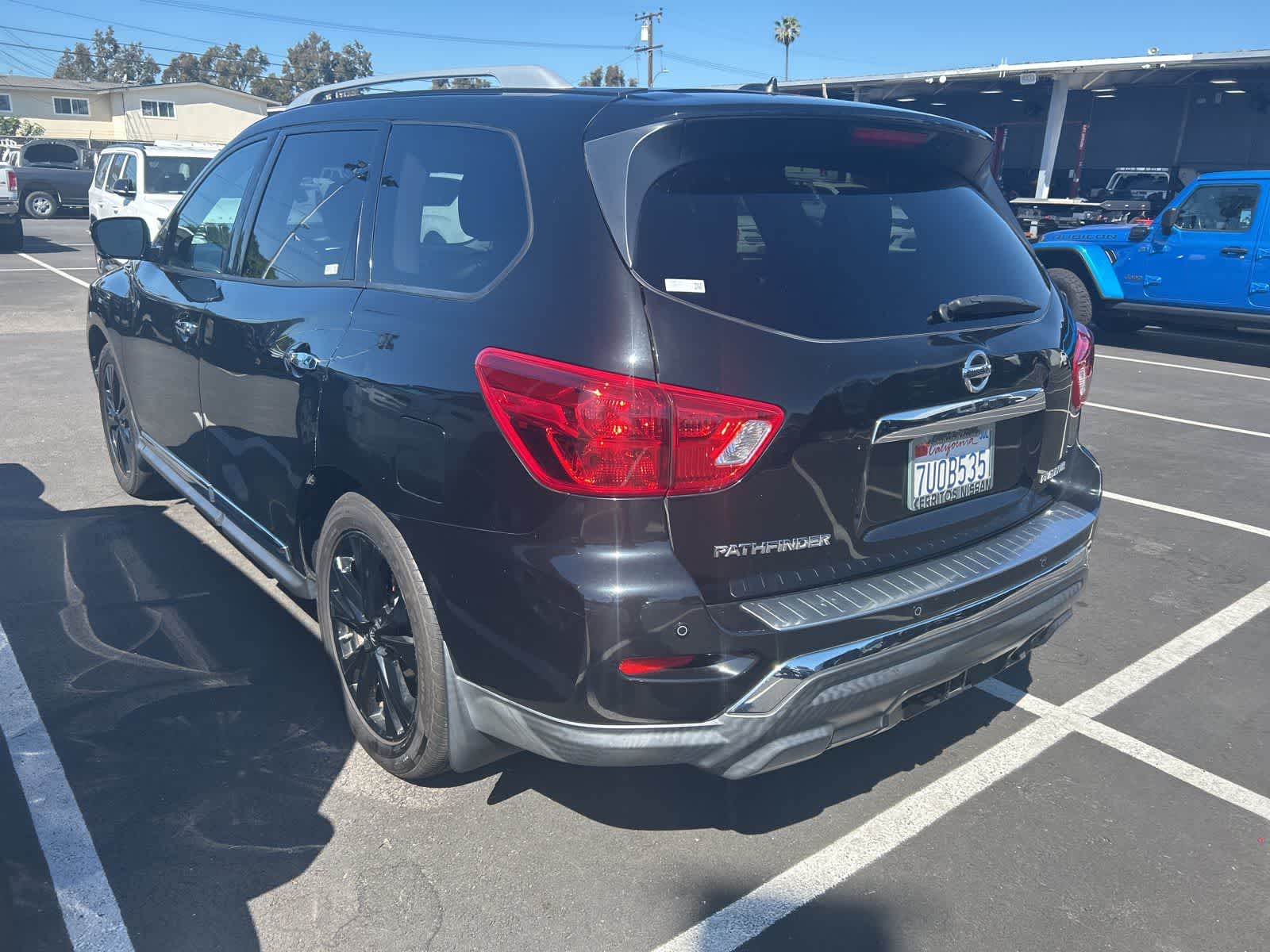 Thumbnail: 2017 Nissan Pathfinder - 7