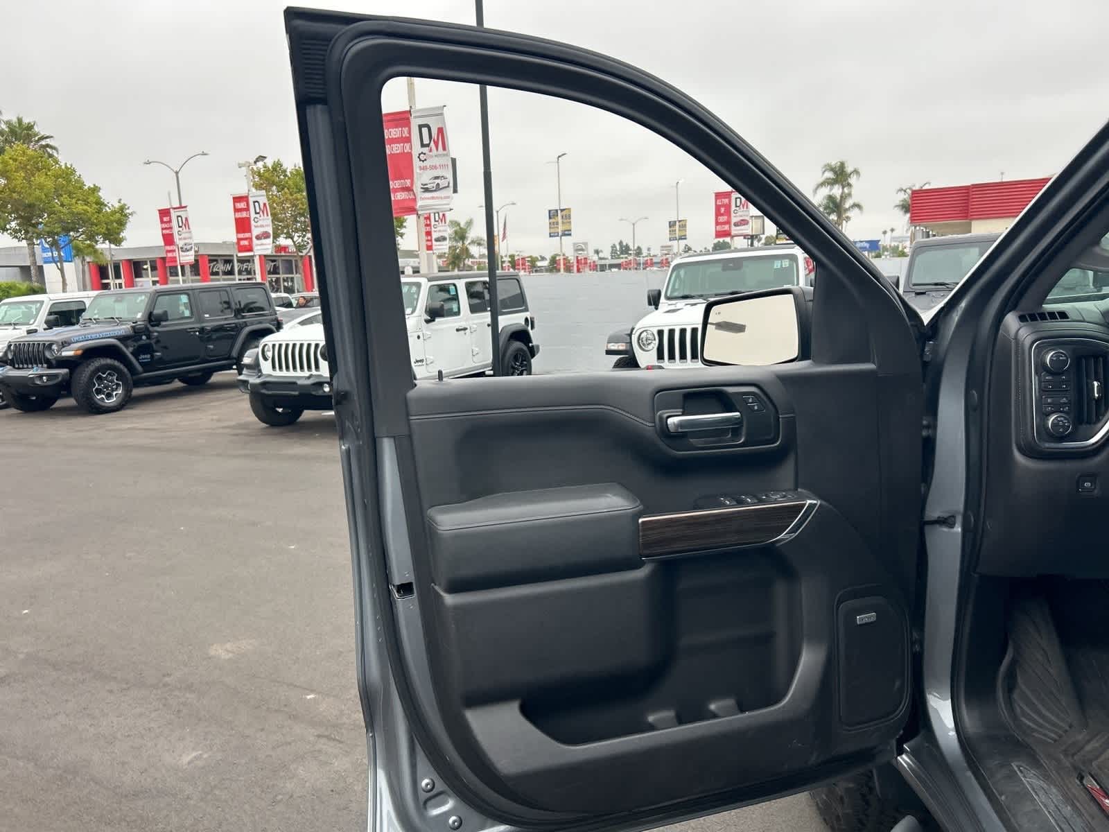Thumbnail: 2020 Chevrolet Silverado 1500 - 26