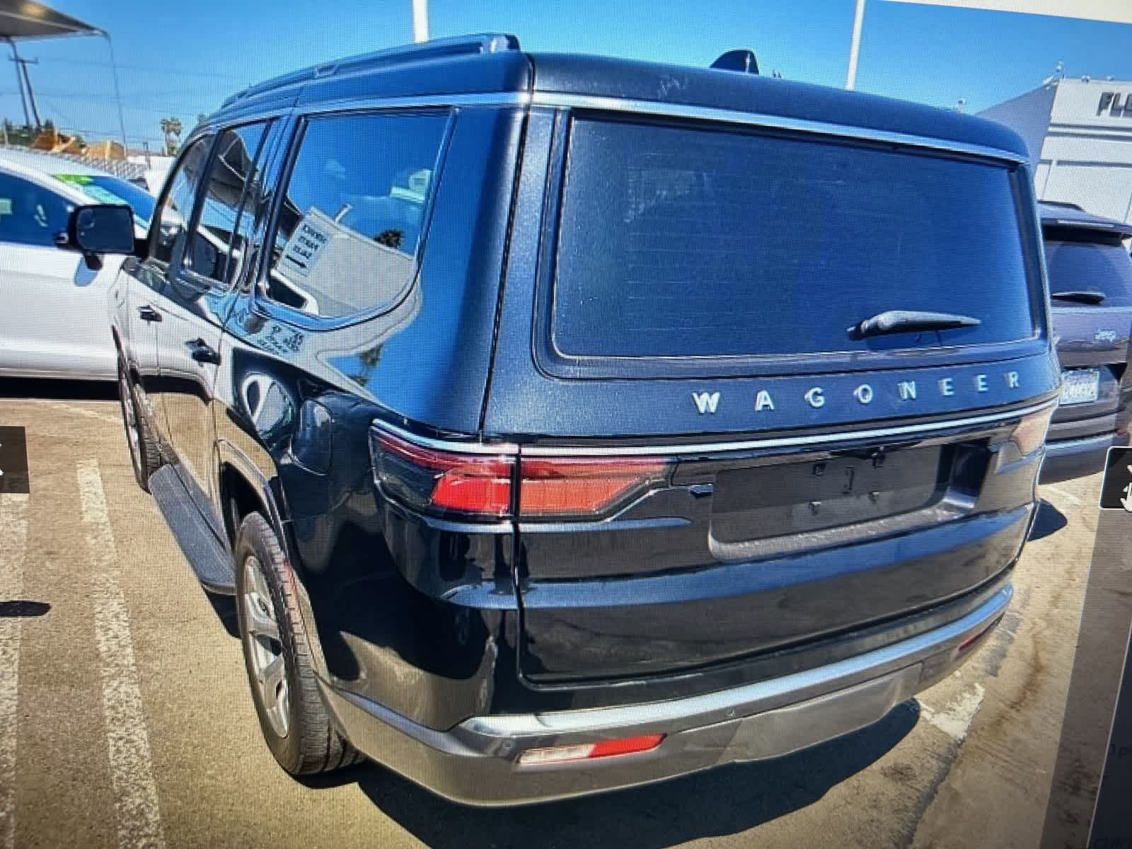 Thumbnail: 2022 Jeep Wagoneer - 4