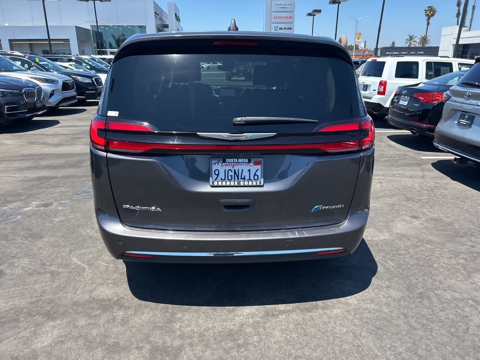 Thumbnail: 2022 Chrysler Pacifica - 4