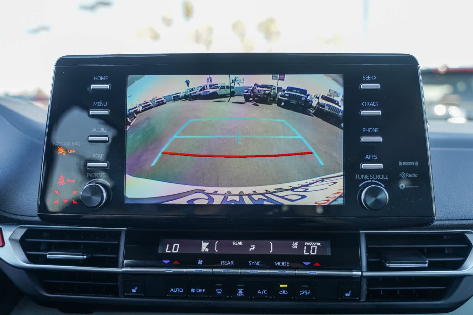 Thumbnail: 2022 Toyota Sienna - 25