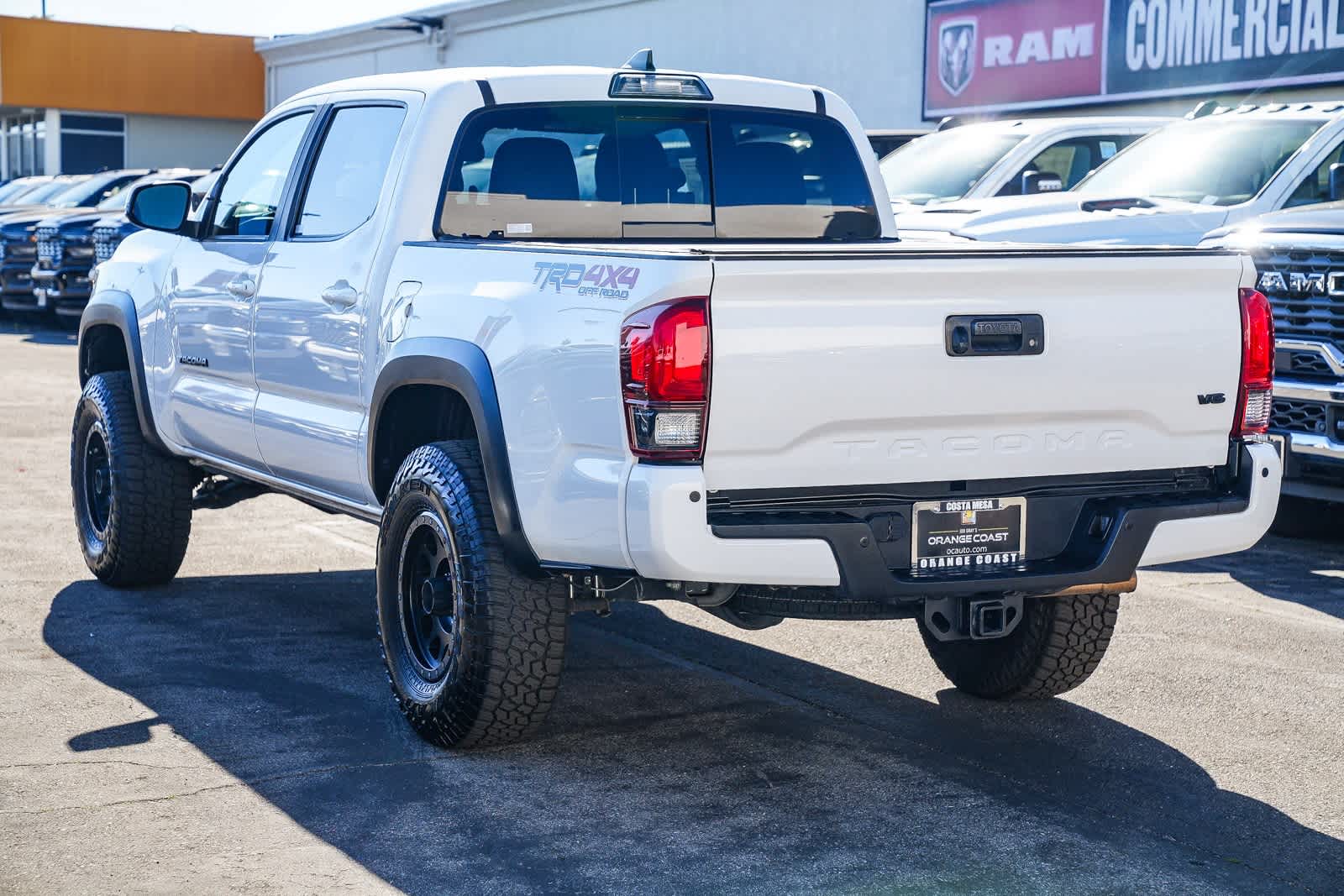 Thumbnail: 2019 Toyota Tacoma - 6
