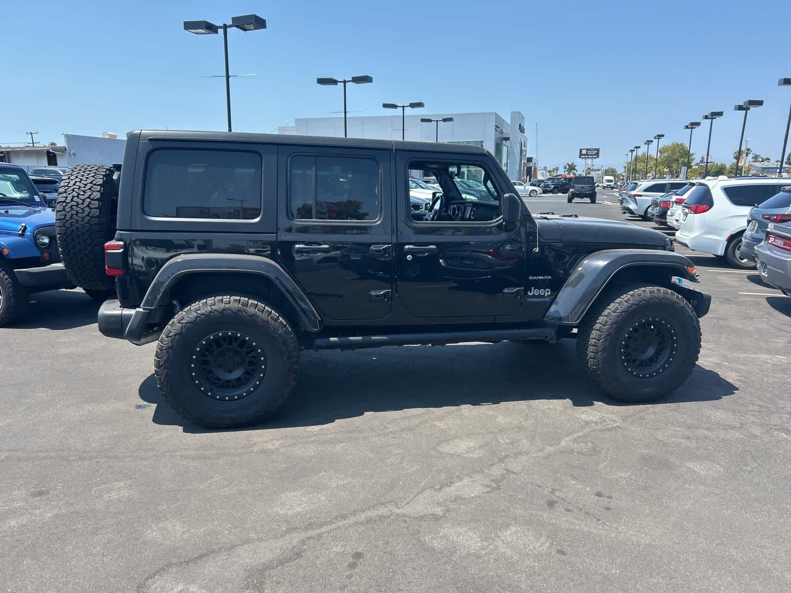 Thumbnail: 2022 Jeep Wrangler - 7