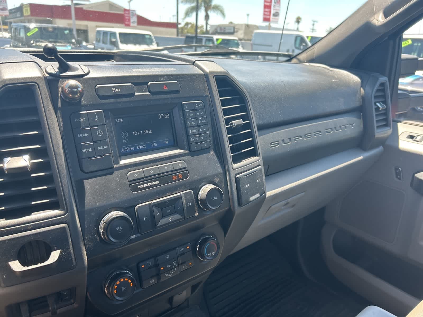 Thumbnail: 2019 Ford F-550 - 38