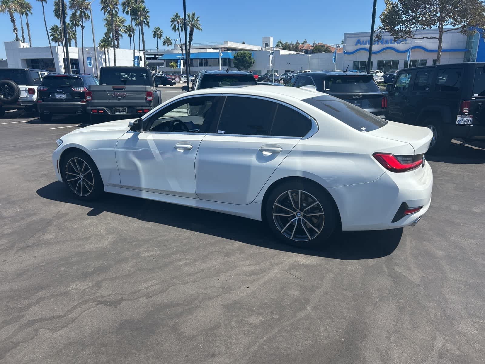 Thumbnail: 2020 BMW 3 Series - 3