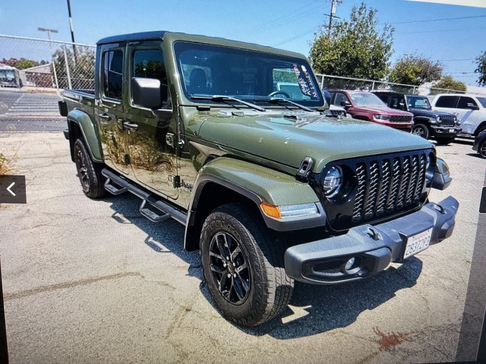 Thumbnail: 2022 Jeep Gladiator - 2