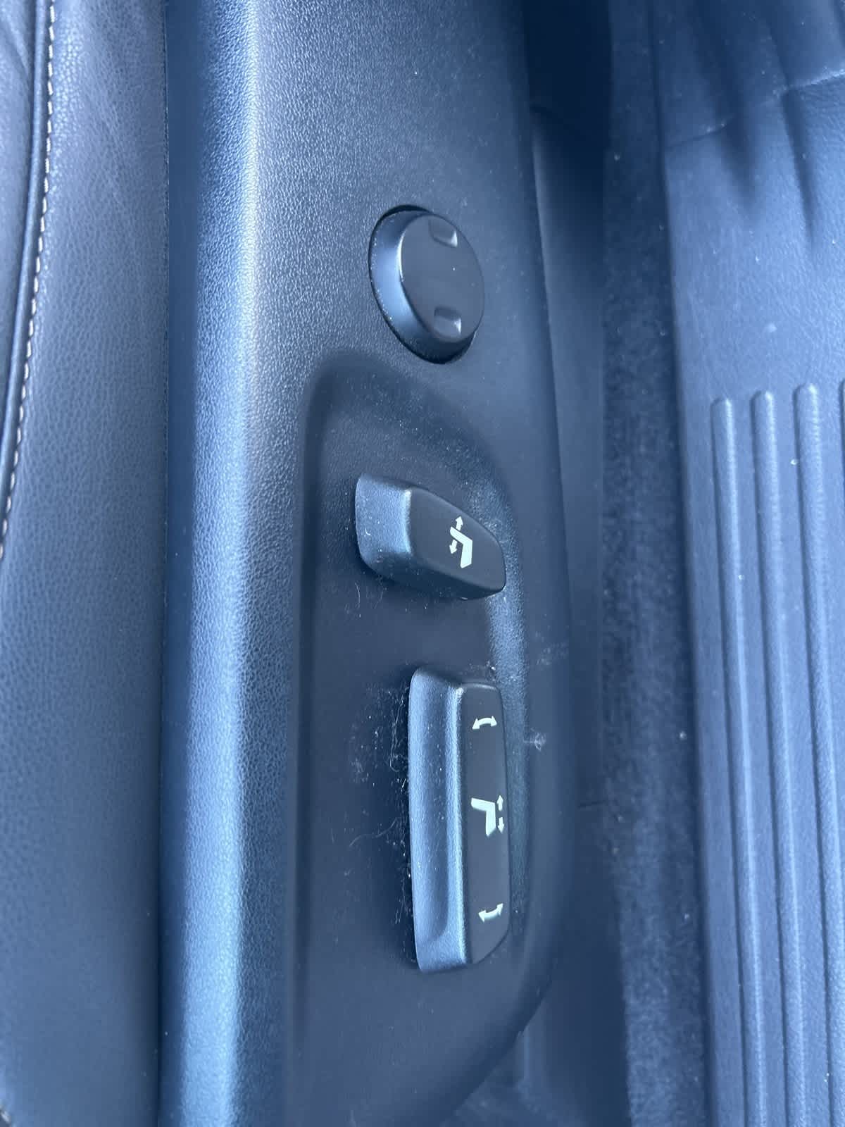 Thumbnail: 2016 Lexus GX - 35