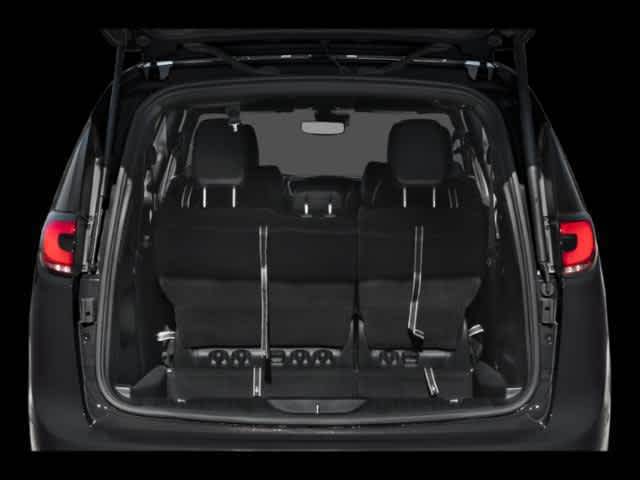 Thumbnail: 2026 Chrysler Pacifica - 8