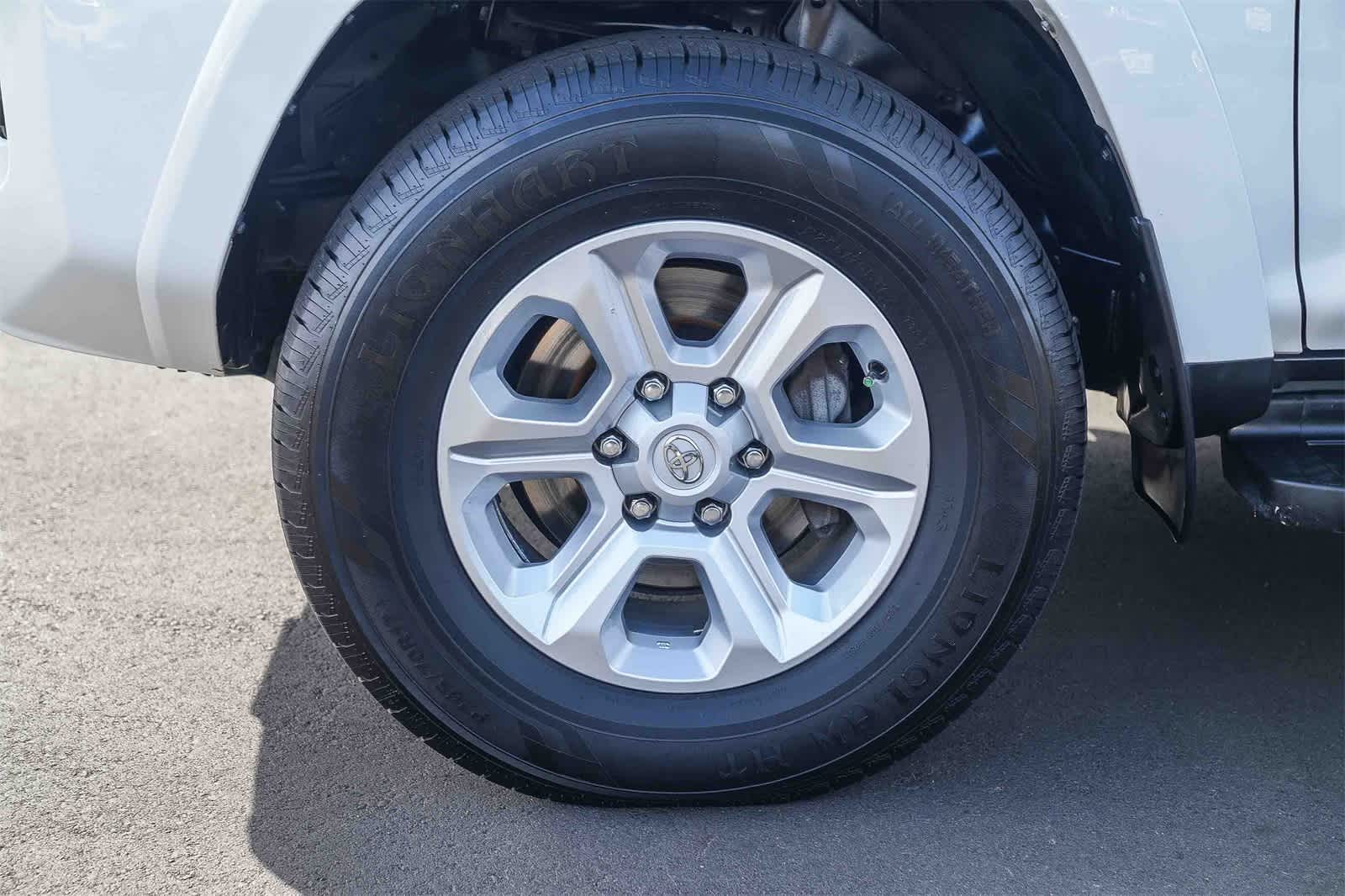 Thumbnail: 2022 Toyota 4Runner - 9