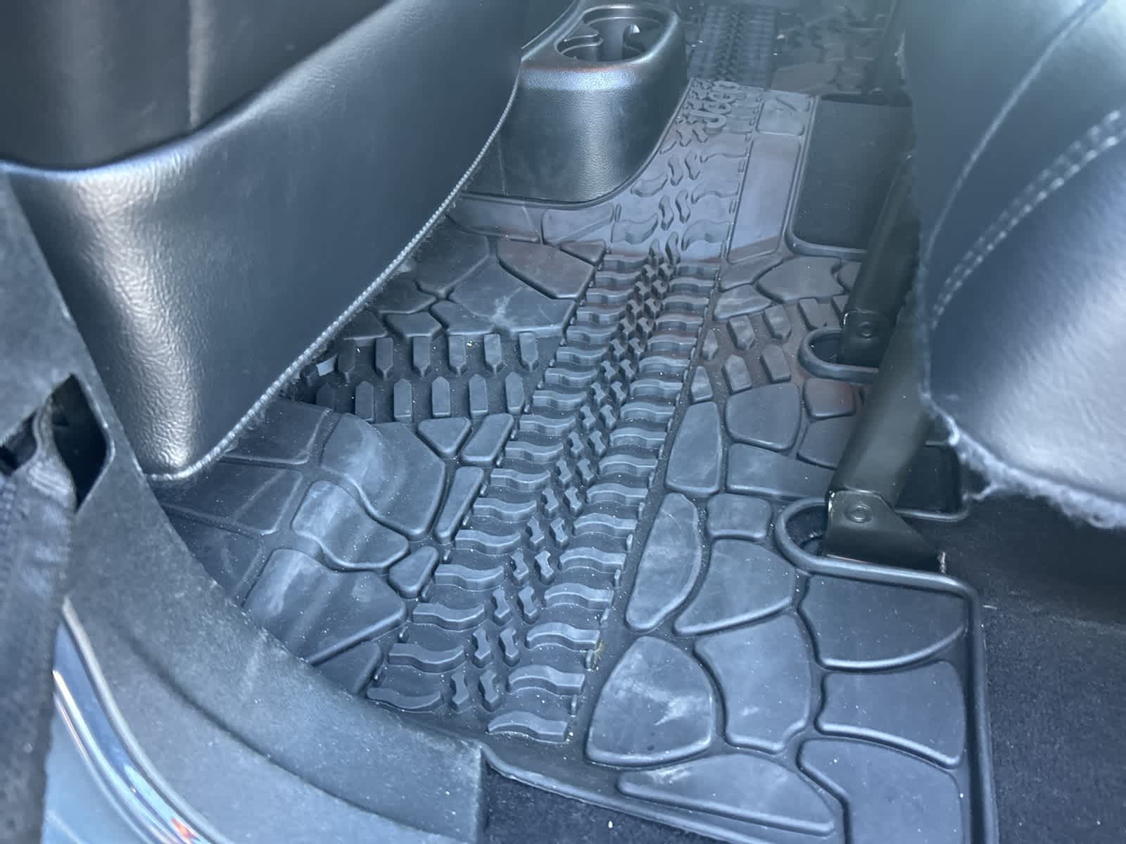 Thumbnail: 2018 Jeep Wrangler - 36