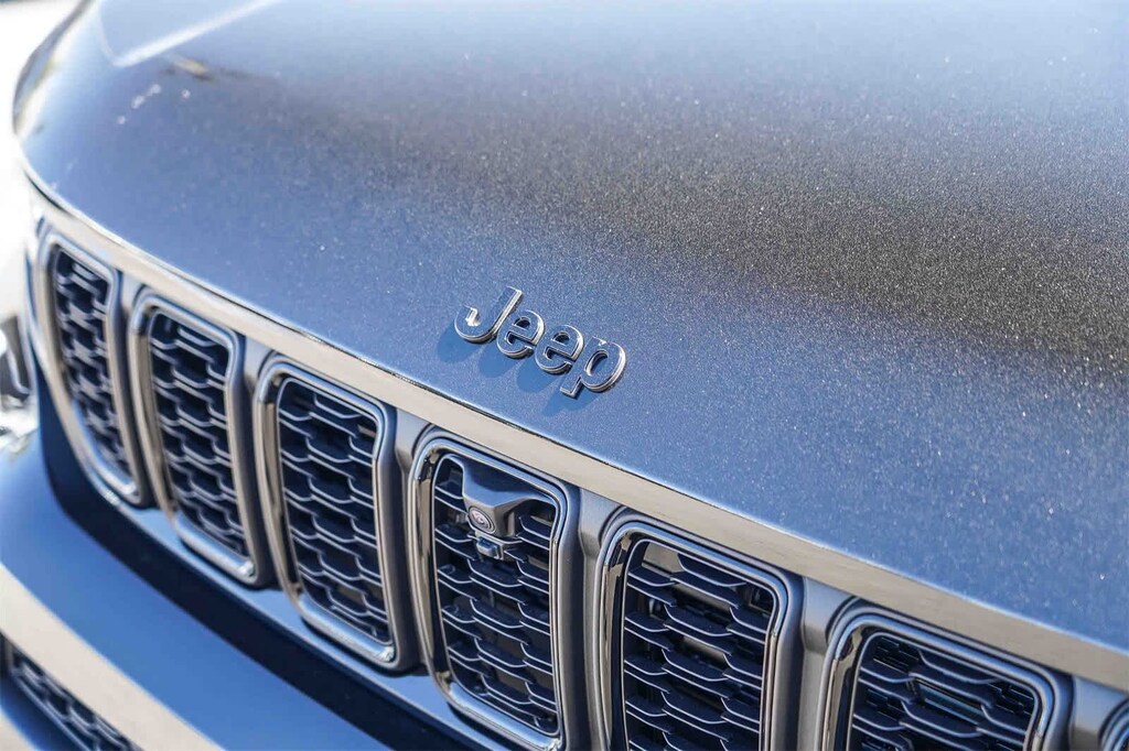 New 2025 Jeep Grand Cherokee L Limited SUV