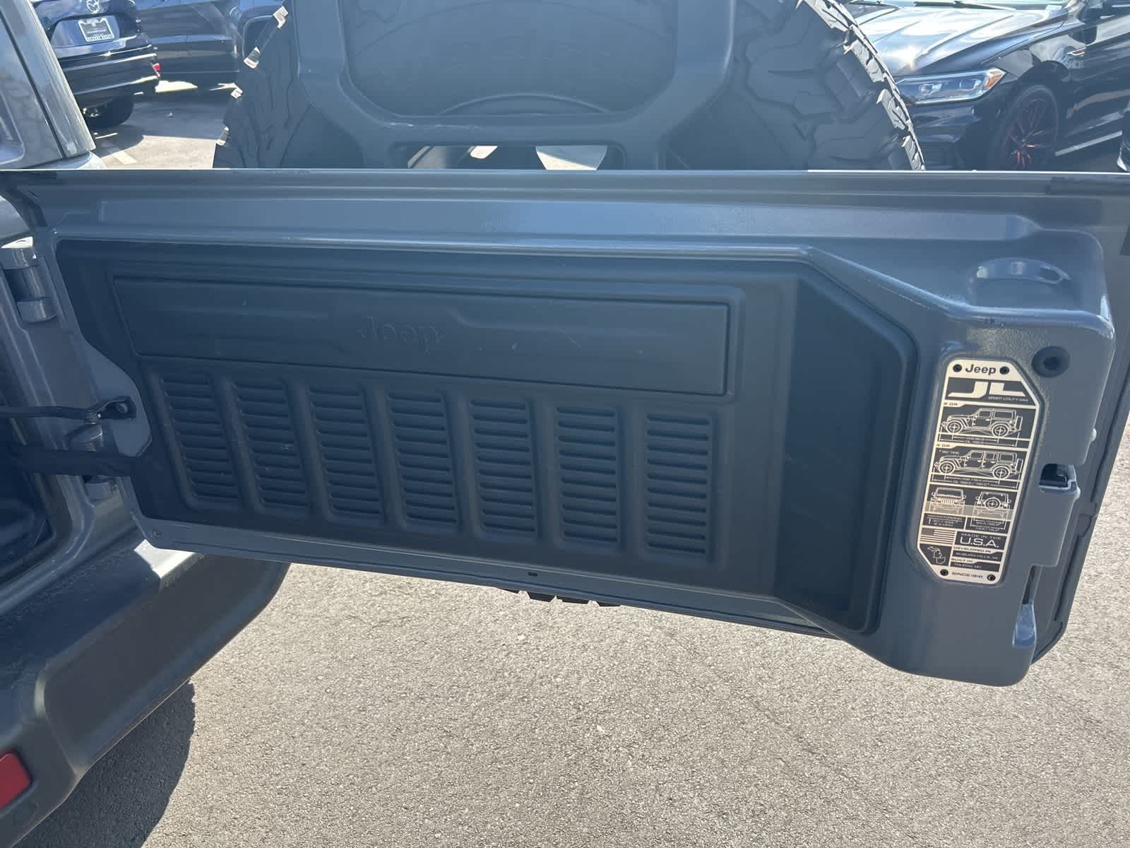 Thumbnail: 2023 Jeep Wrangler - 36