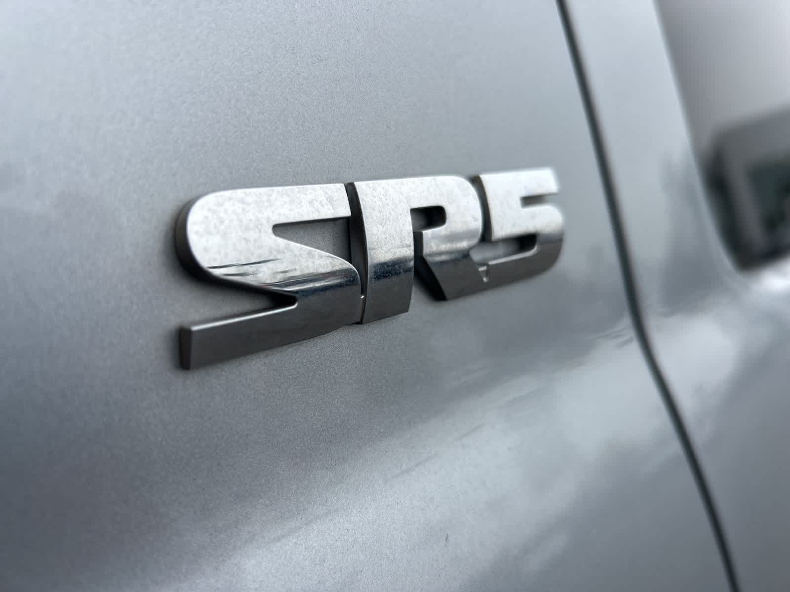 Thumbnail: 2015 Toyota Sequoia - 14