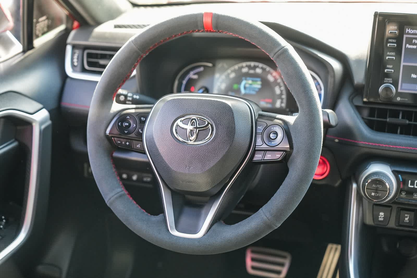 Thumbnail: 2021 Toyota RAV4 - 14