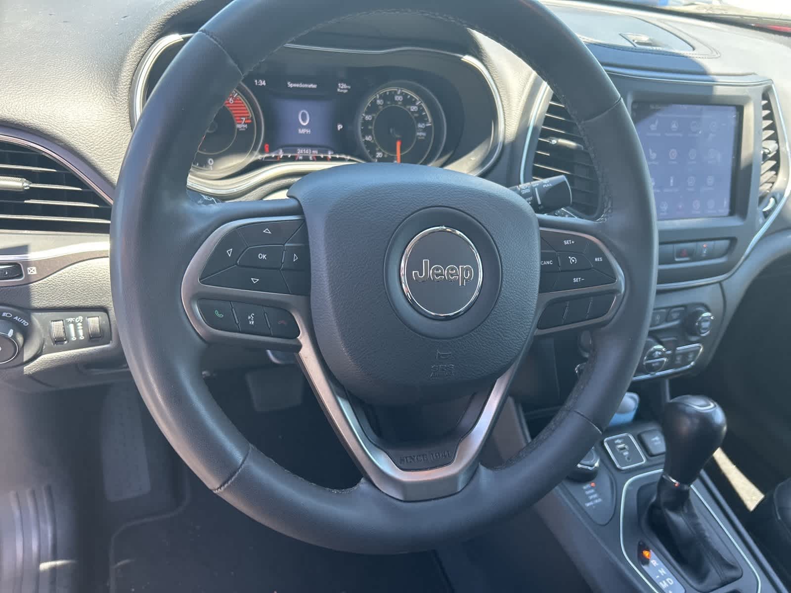 Thumbnail: 2022 Jeep Cherokee - 28