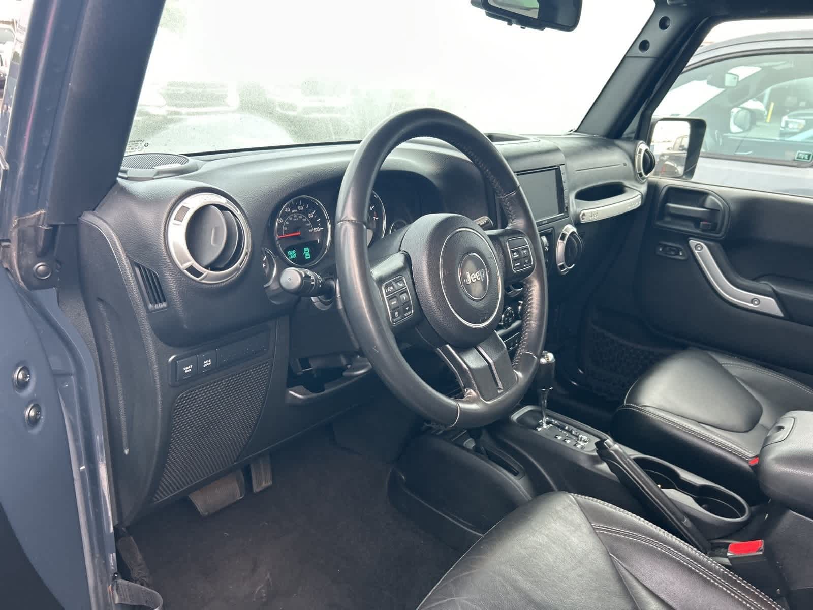 Thumbnail: 2016 Jeep Wrangler - 13