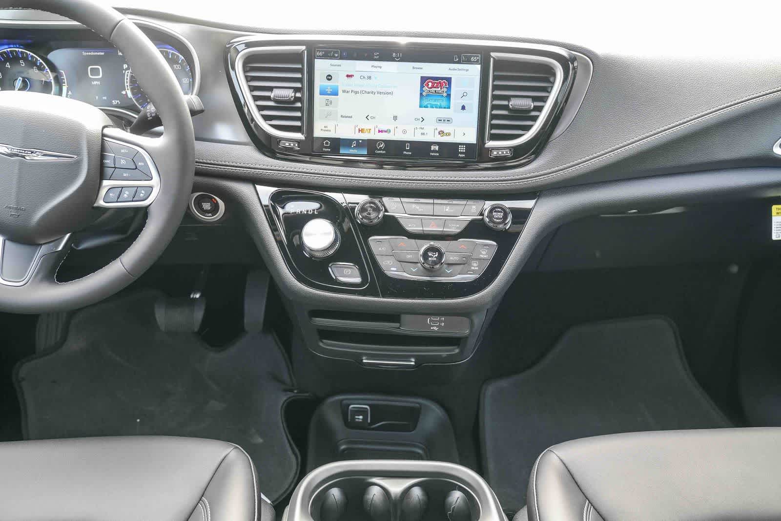 Thumbnail: 2026 Chrysler Pacifica - 14