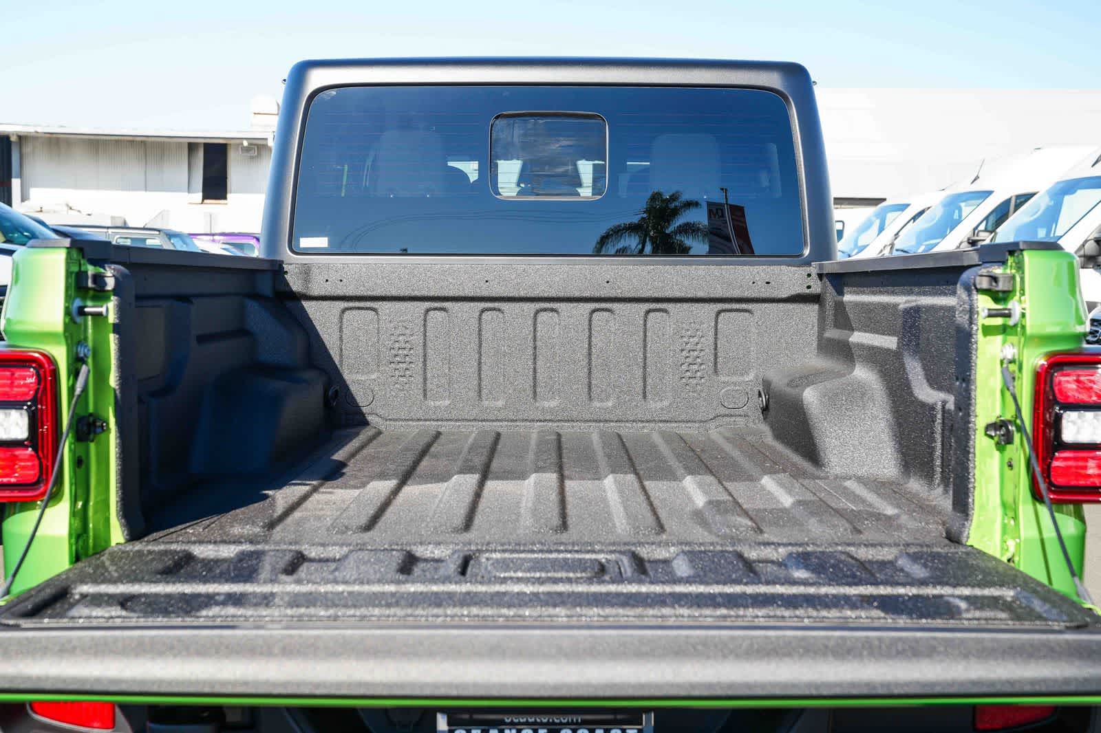 Thumbnail: 2026 Jeep Gladiator - 11