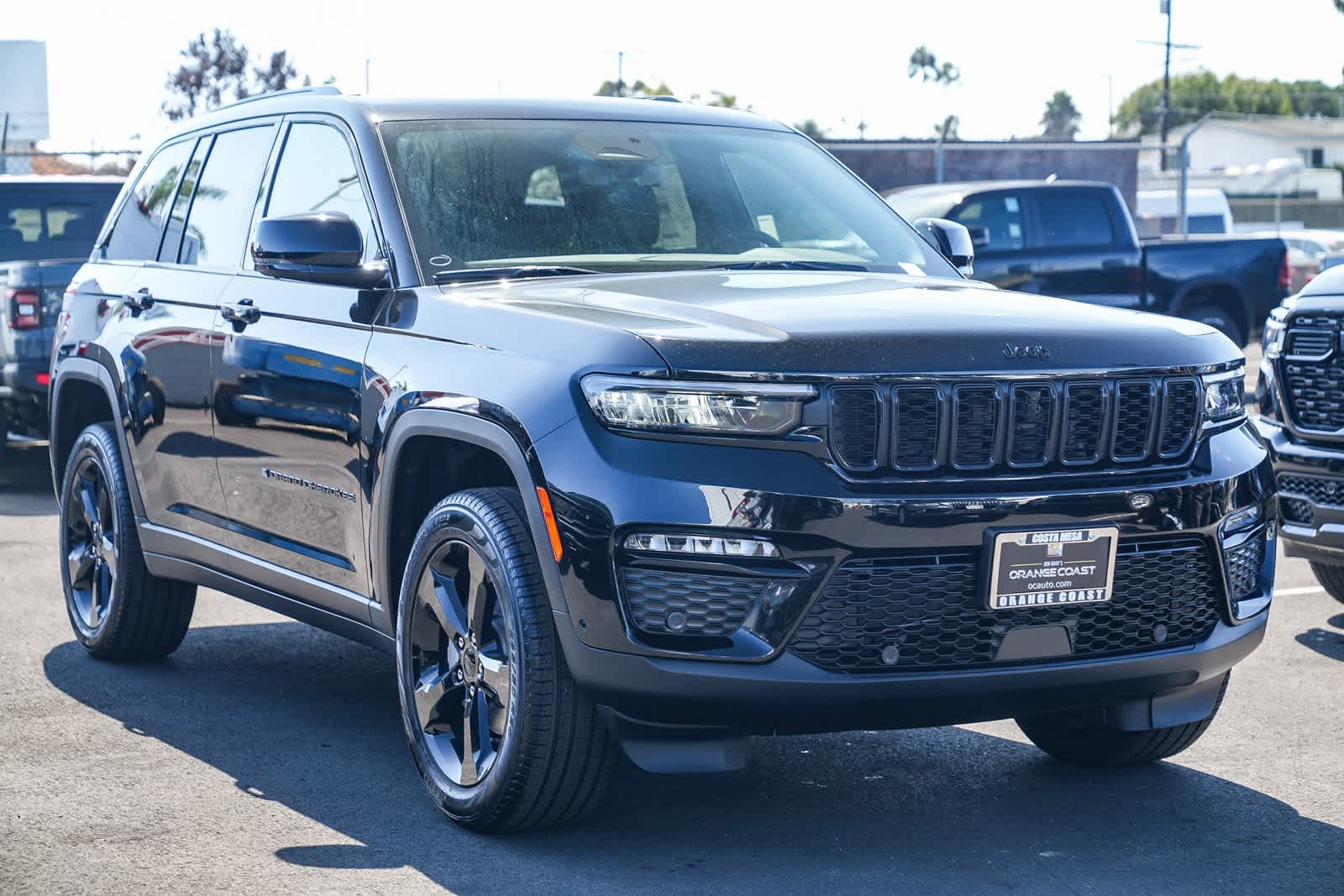 Thumbnail: 2025 Jeep Grand Cherokee - 3
