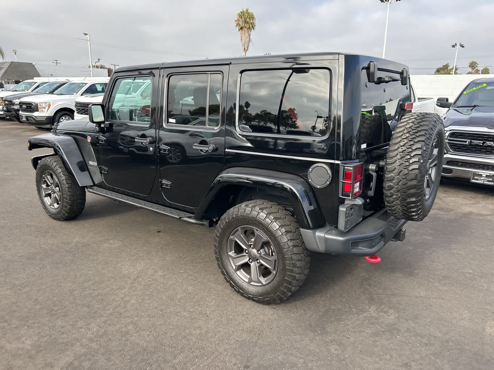 Thumbnail: 2017 Jeep Wrangler - 3