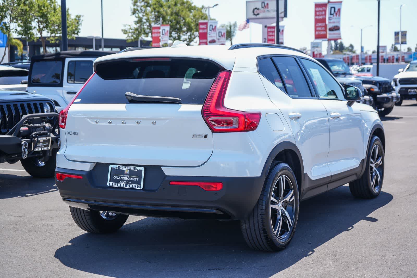 Thumbnail: 2024 Volvo XC40 - 6