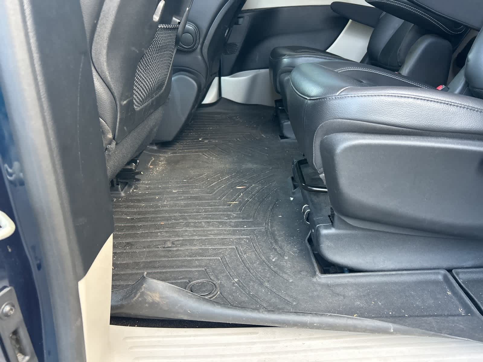 Thumbnail: 2022 Chrysler Pacifica - 24