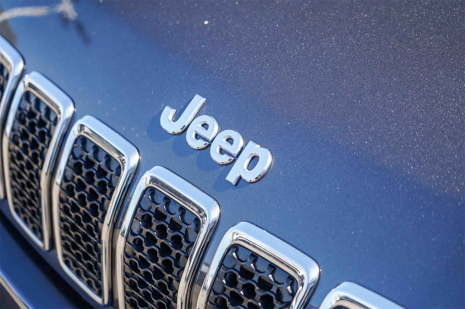 Thumbnail: 2022 Jeep Cherokee - 3