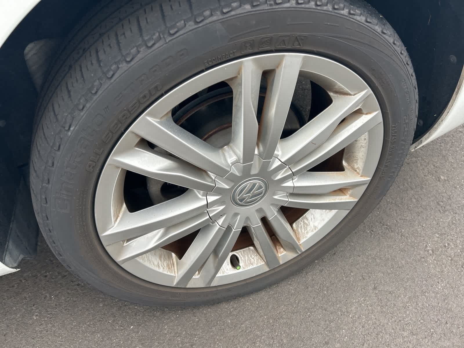 Thumbnail: 2016 Volkswagen e-Golf - 15